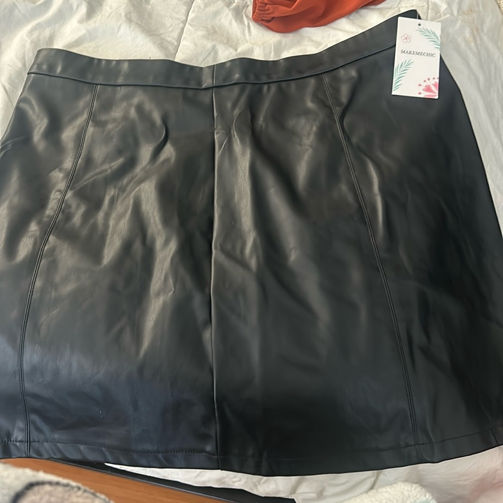 New Faux leather skirt